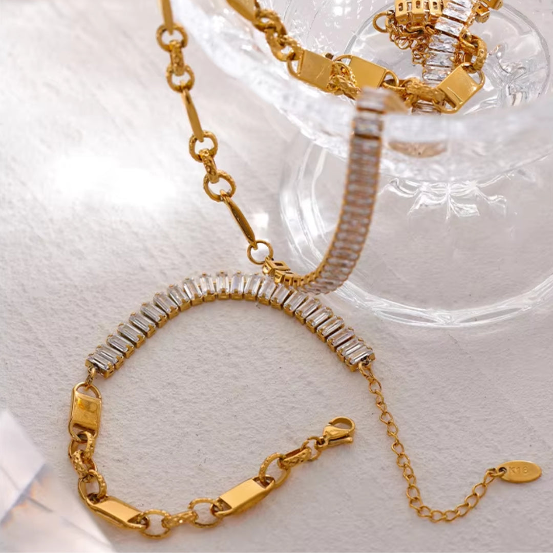Luxury Necklace with Cubic Zirconia and Brilliant Finish