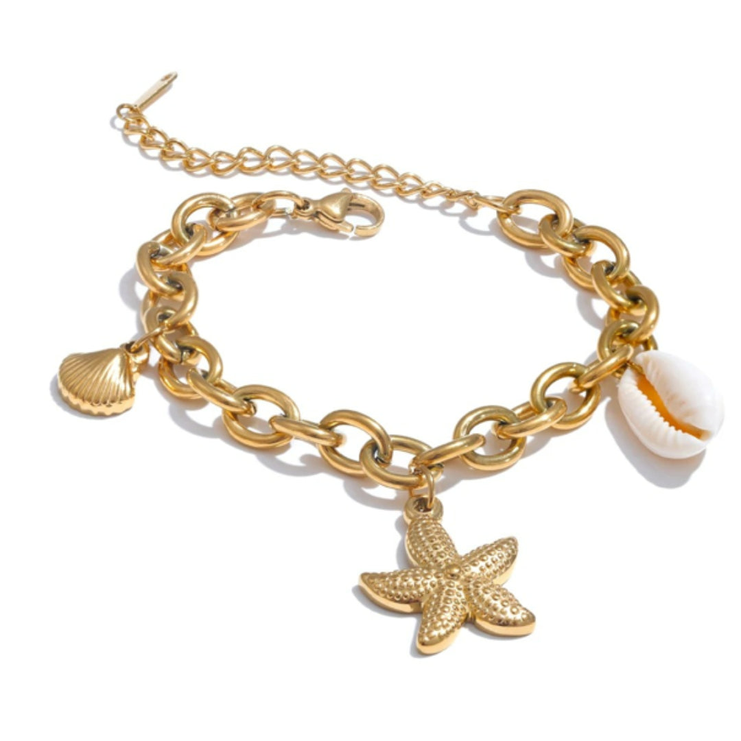 OceanGlow Charm Bracelet, pulsera de conchas naturales, pulsera con estrellas de mar, joyería de verano, pulsera resistente al agua, joyería chapada en oro 18K, pulsera ajustable para mujeres, Lenora Jewelry, accesorios para vacaciones, pulsera con diseño de océano