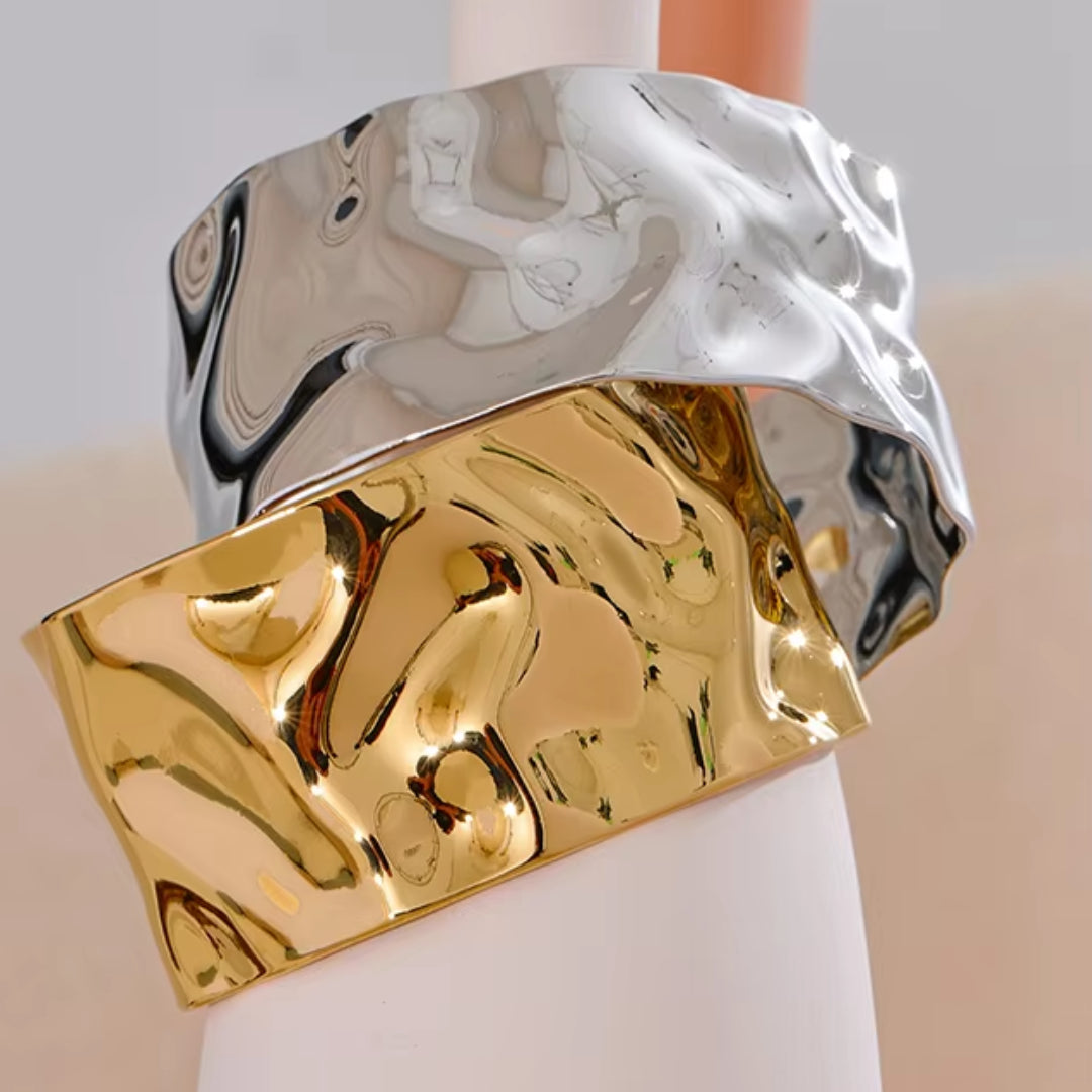 pulsera grande, acero inoxidable, pulsera de oro 18K, joyería impermeable, pulsera abierta, pulsera de declaración, pulsera de moda, joyería elegante, joyería moderna, pulsera para mujer