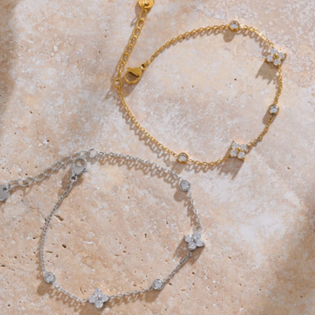BloomGlow Pulsera, pulsera floral, pulsera zirconia cúbica, acero inoxidable, joyería chapada en oro 18K, pulsera chic para mujeres, accesorio delicado, pulsera a prueba de ferrugem, joyas elegantes para regalo, Lenora Jewelry
