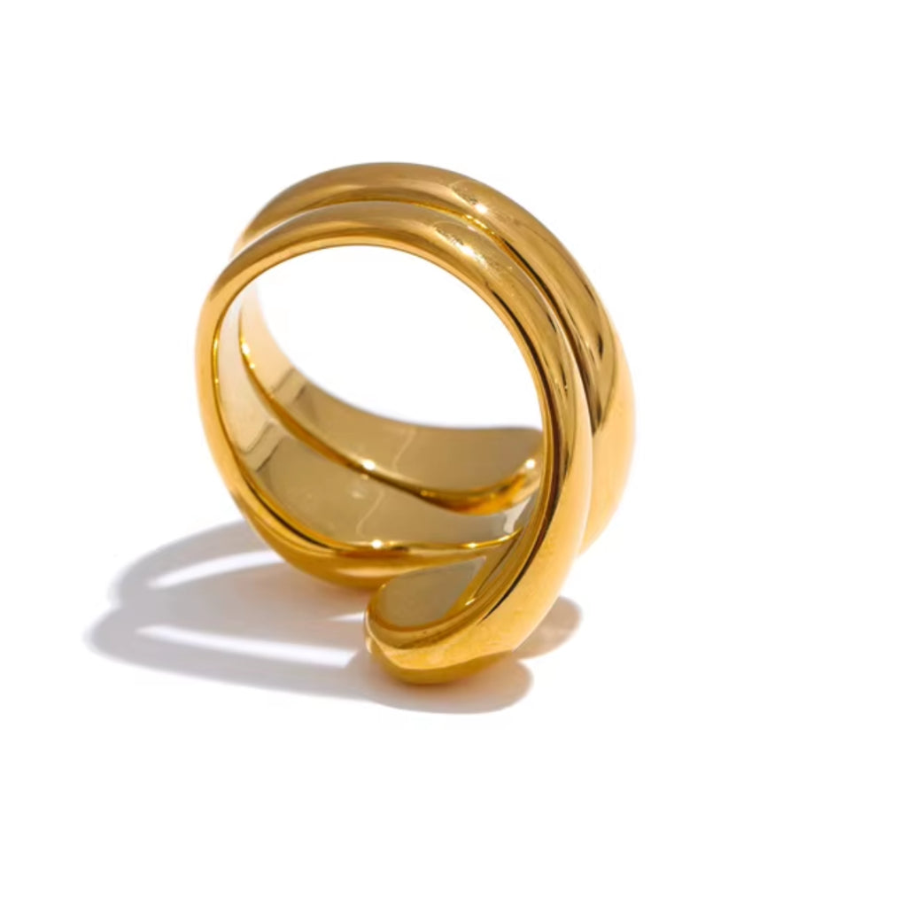 anillo dorado, anillo irregular, acero inoxidable, joyería moderna, anillo elegante, anillos para mujeres, accesorios de moda